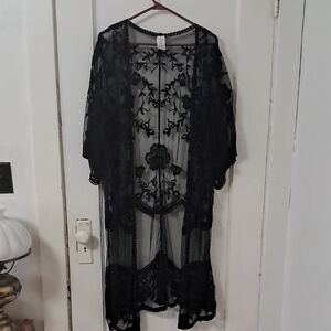 Elegant Black Lace Kimono Robe